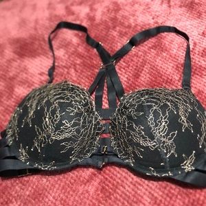 VICTORIAS SECRET limited edition push up bra